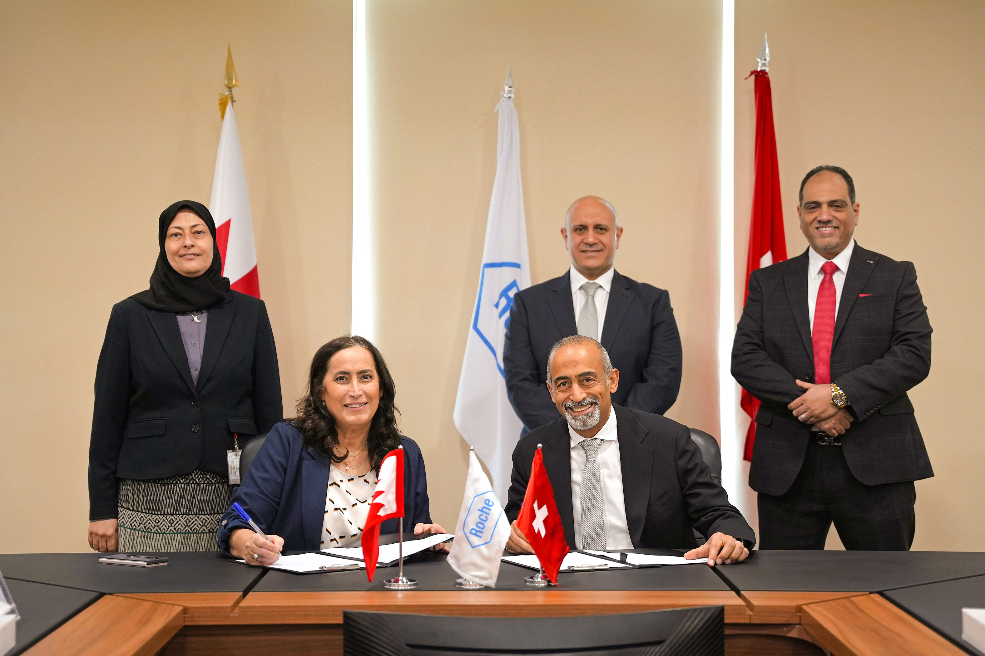 Government Hospitals, Roche sign MoU to enhance medical cooperation